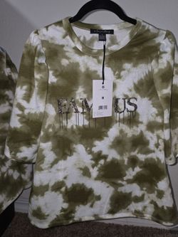 Women’s Olive Tie Dye Famous Top Size Medium New