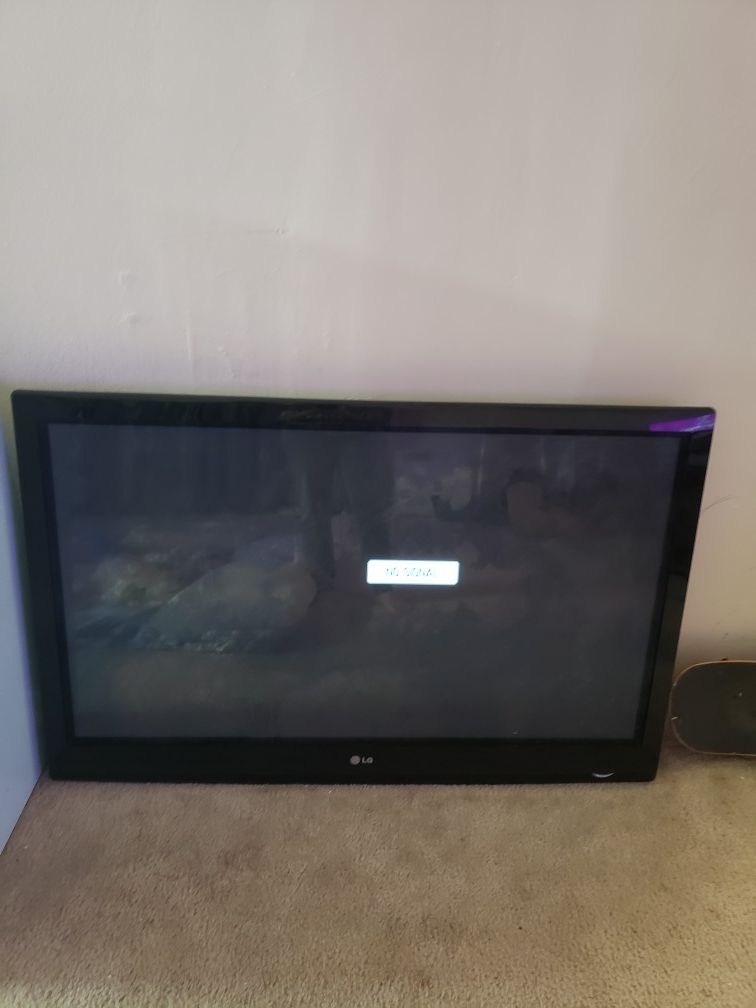 Flat LG TV