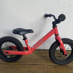 Co-op 12 Kids’ Balance Bike + Helmet