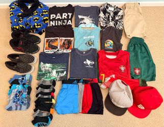 Boys Clothes Size S (6-7) & Shoes Size 2