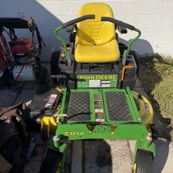 John Deere Zero Turn Mower