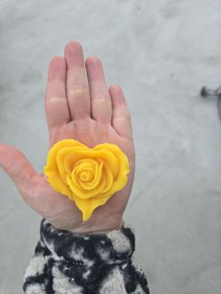 100% Pure American Beeswax Rose Heart