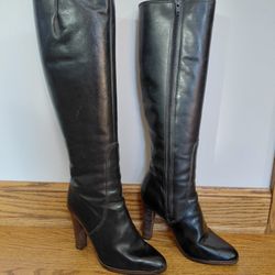 Women's tall, black leather boots, size 8b Vero Cuoio made in Italy 