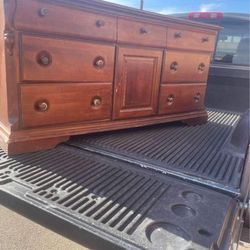 🥰🎁VINTAGE DRESSER/9 DRAWER -TRIPLE MIRROR-BROYHILL BRAND- SOLID WOOD🎁🥰