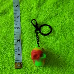 Matte Black Hardware 3ml Blue/Black Silicone Skull Storage Container Keychain