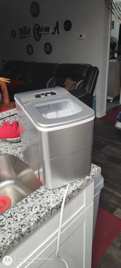 Intertek Ice Maker