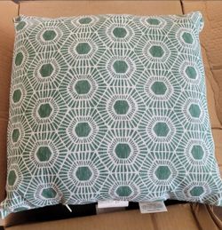 Hampton Bay 18 X 18 Outdoor Throw Pillow (Set of 2)