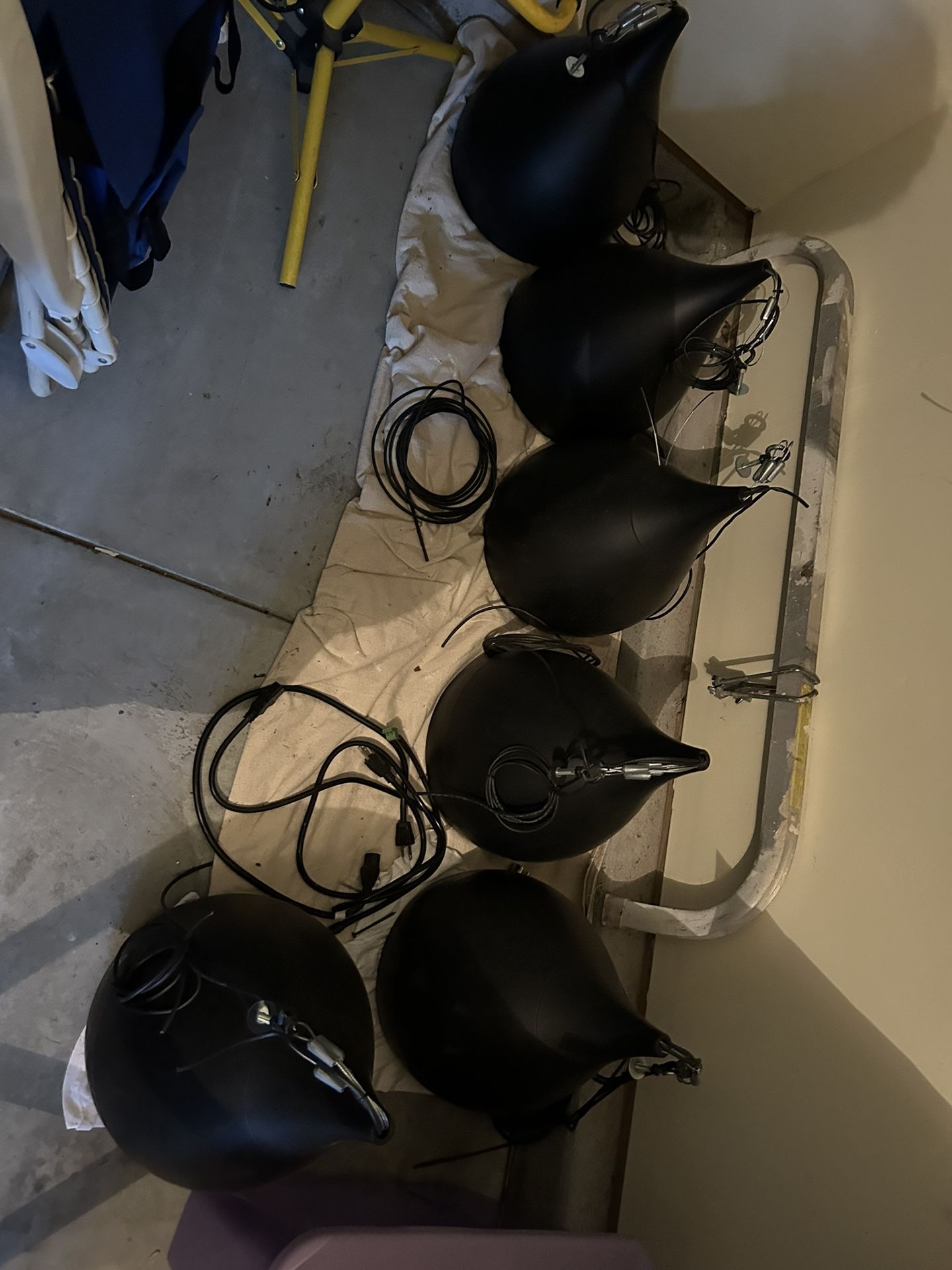 6 TRU Audio Pendant Speakers