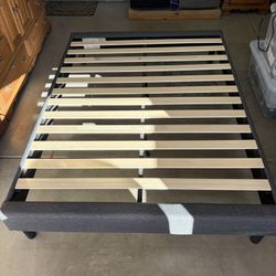 Queen platform Bed Frame (GREY)