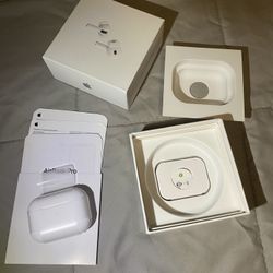 AirPods Pro 2nd Gen With Wireless Charging Case