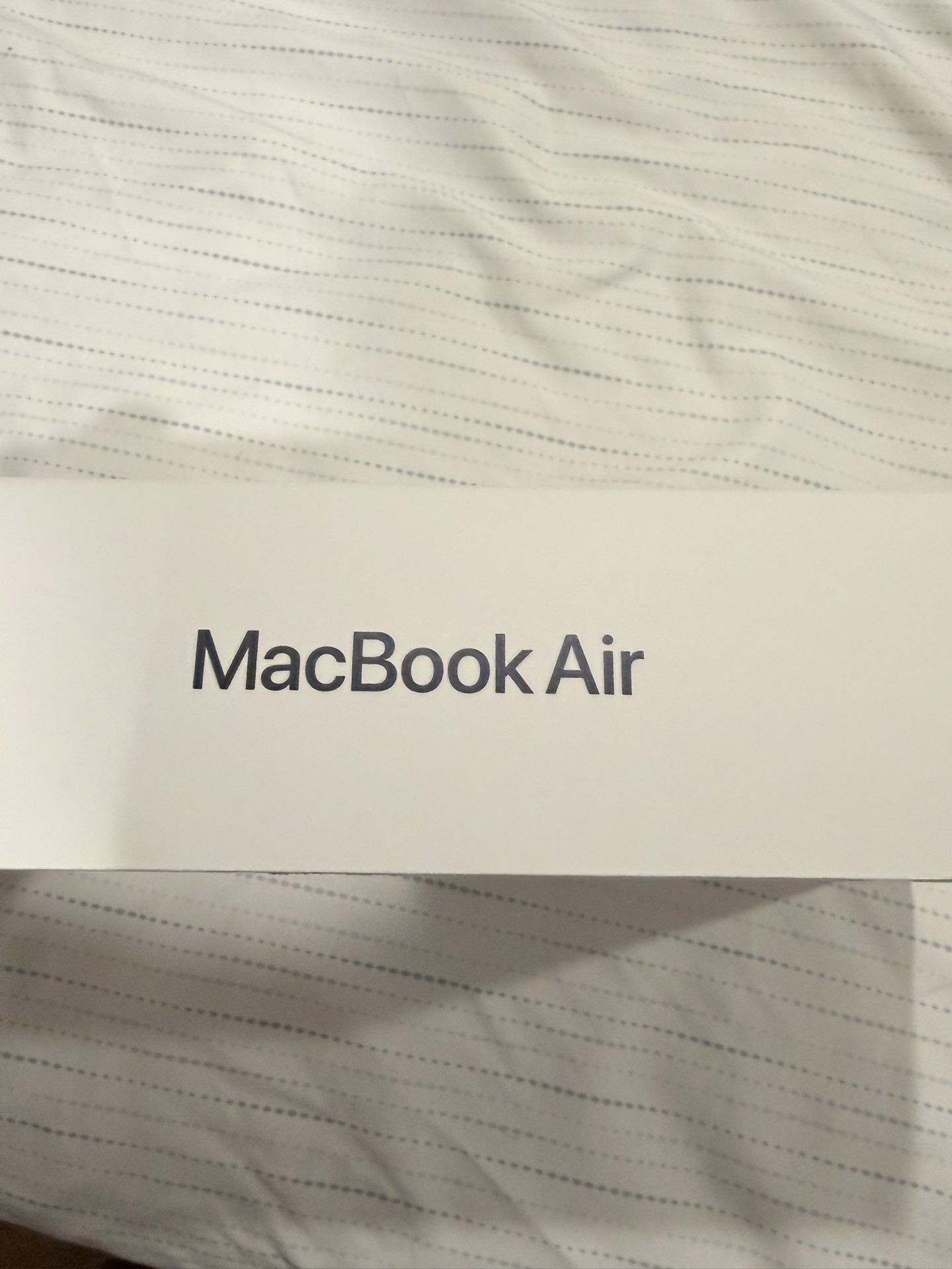MacBook 13” Air M4