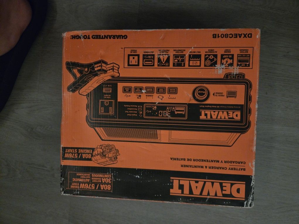 DEWALT BATTERY CHARGER &MAINTAINER 80A/ 576W ANGLE START 30A BATTERY CHARGER