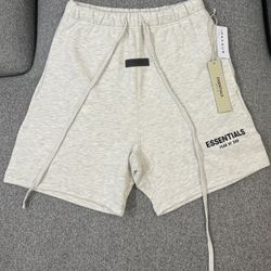 Essential Shorts Light Oat Size Xs