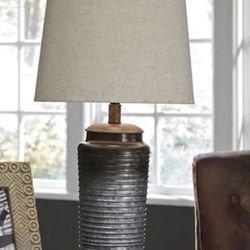 Norbert table lamp