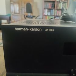 Harmon Kardon AVI 200ii