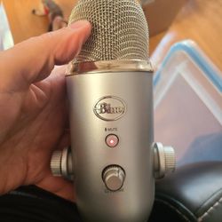Blue Yeti USB Mic Open Box Like New