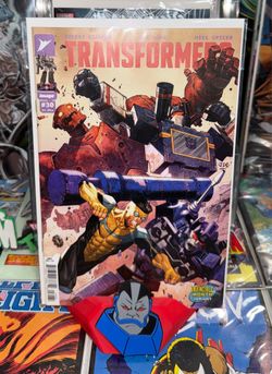 TRANSFORMERS #30 INVINCIBLE MONTH VARIANT