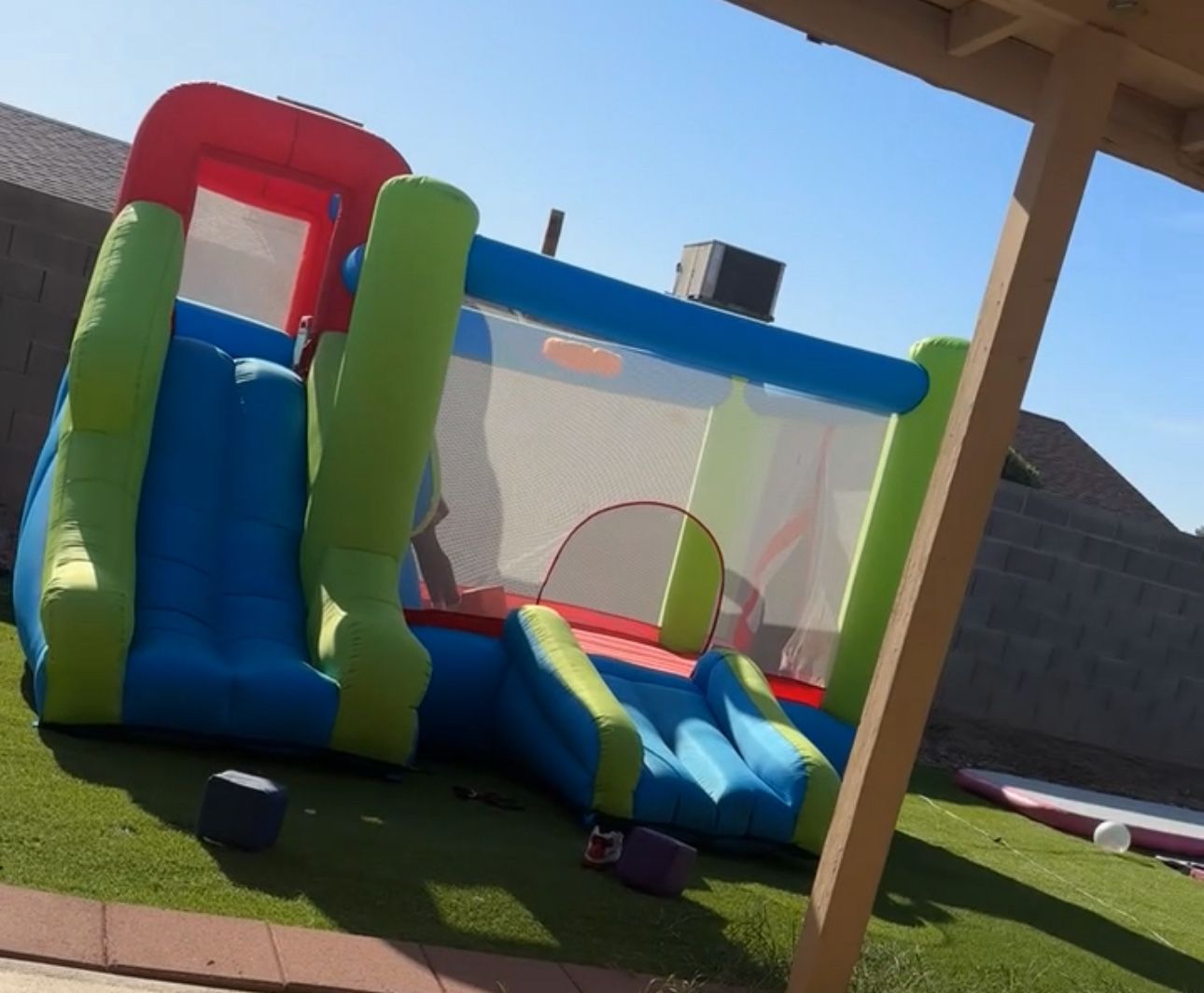 Bounce House (inflatable)