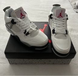 New Air Jordan Retro 4 Shoe Size 8.5 Men