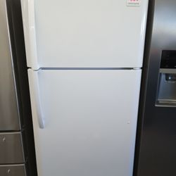 Frigidaire Refrigerator For Sale !