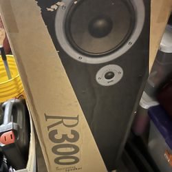 Polkaudio Tower Speakers