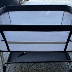 Baby Bassinet That Also Reclines! 