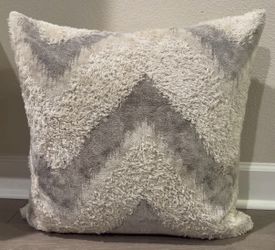 Z Gallerie Neutral 22” x 22” Decorative Throw Pillow Aesthetic Mid Century Modern Neutral Bedroom Pillow Natural NWOT
