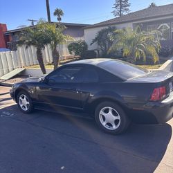 2004 Ford Mustang