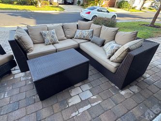 Outdoor Wicker Sectional Sofa Set with Coffee Table