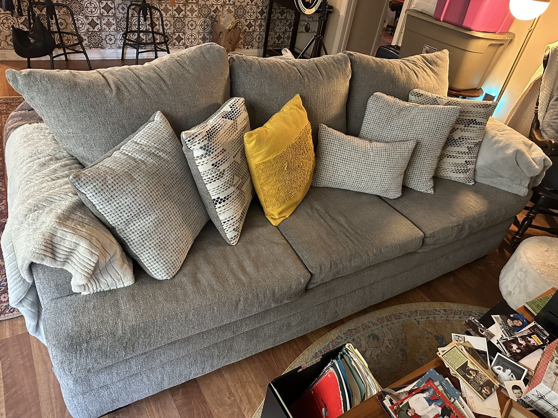 ✨ Gray 3-Seater Sofa – Great Condition! ✨