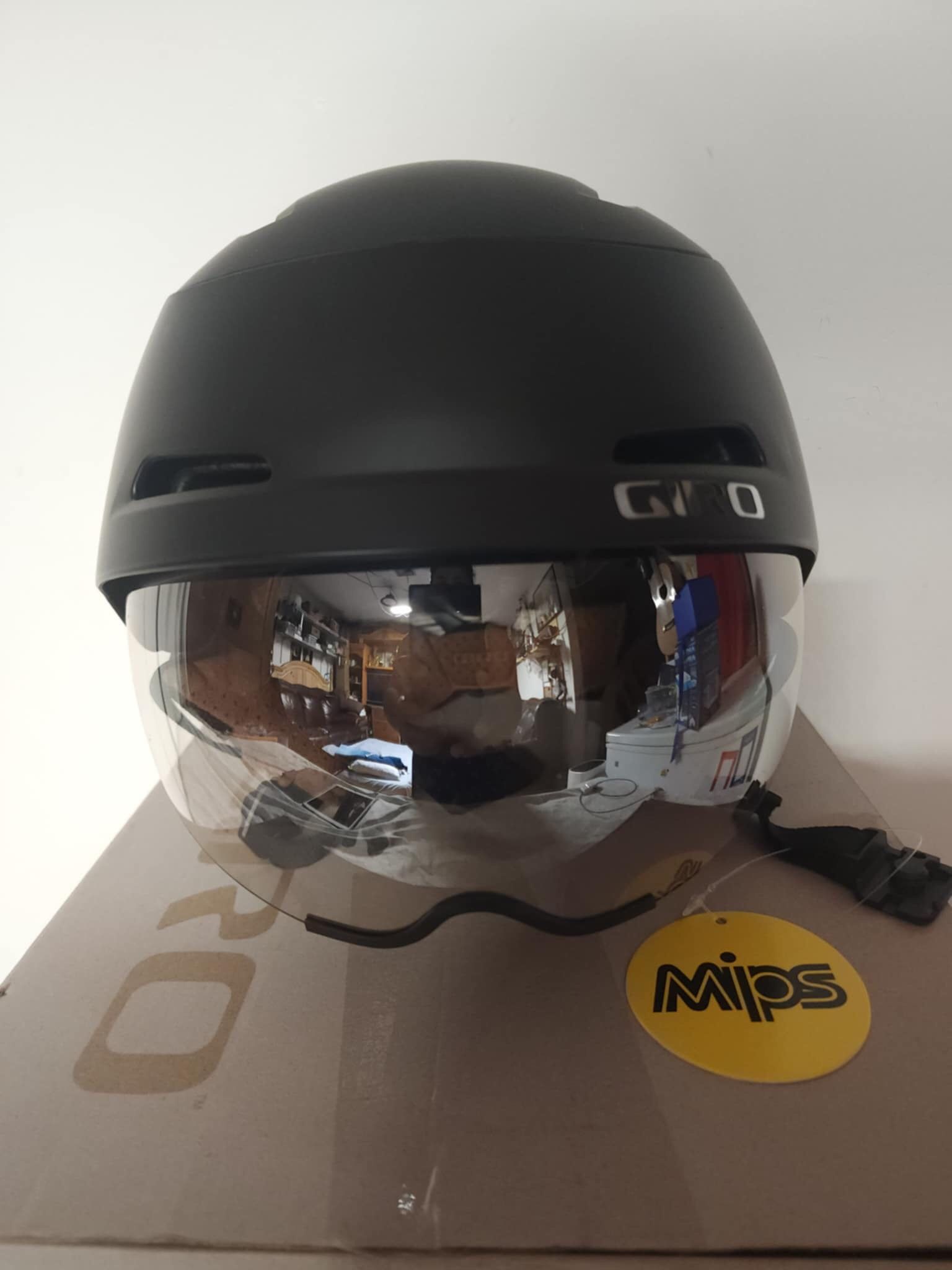 GIRO BEXLEY MIPS HELMET