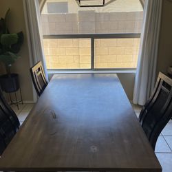 Dinning Table 