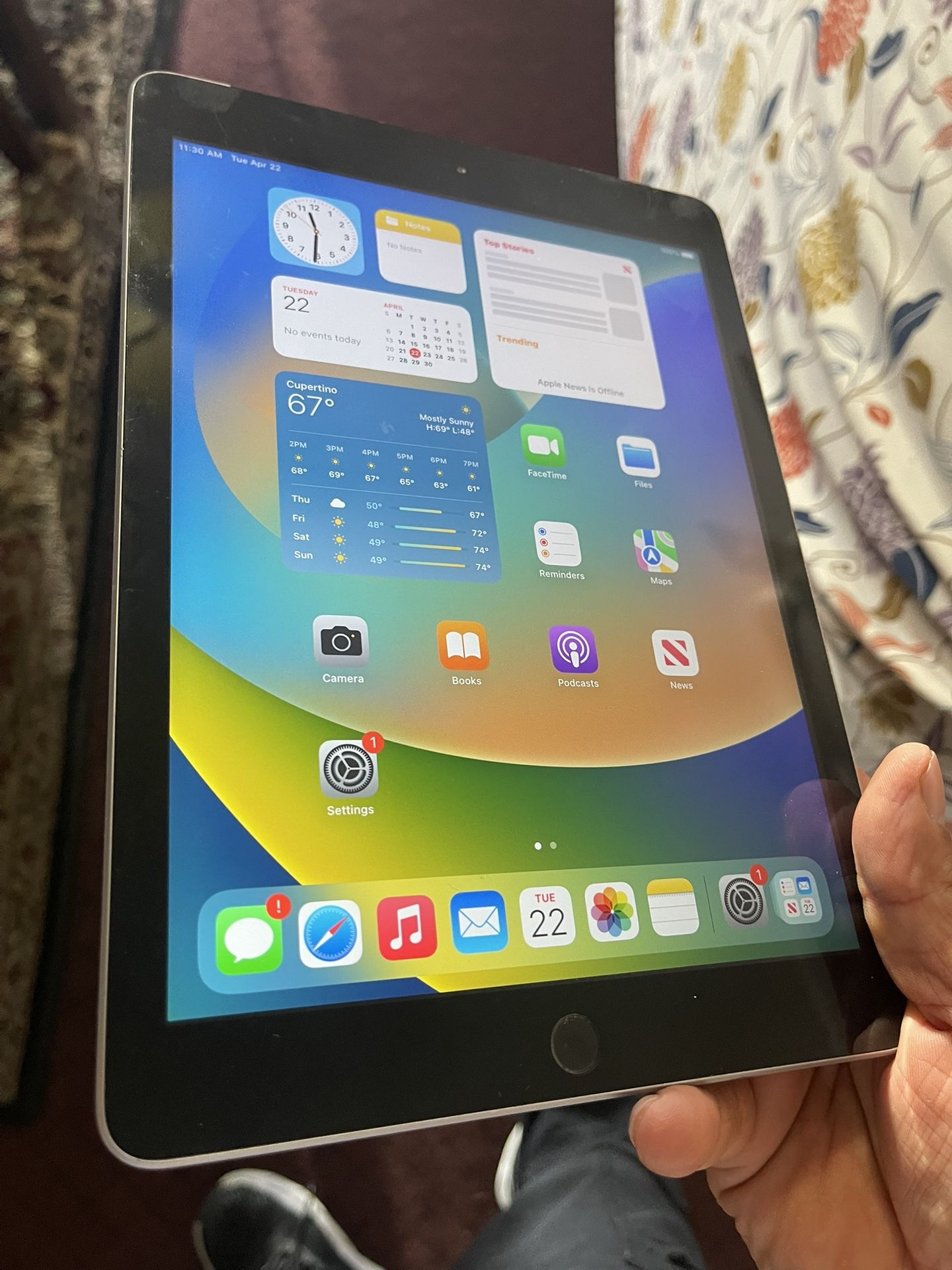 iPad Air 2 128gb Working Perfectly Fine.