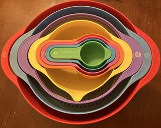 Plastic Mixing Bowls With Measuring Spoon