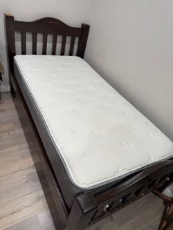 Twin bed with bed frame