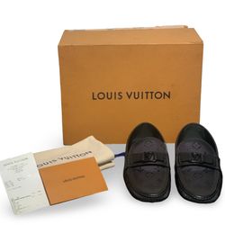 Louis Vuitton Moccasin Size 7.5 Monogram 