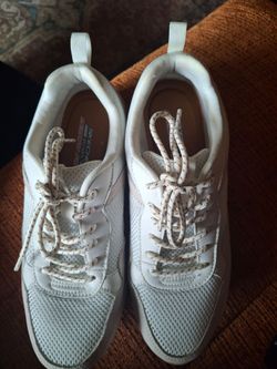 Womens size 9 skeechers