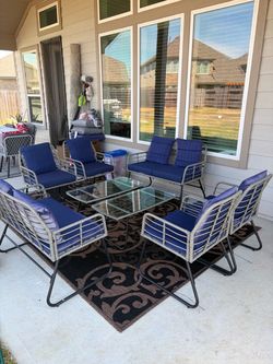 Outdoor Patio Furniture Set with Navy Cushions