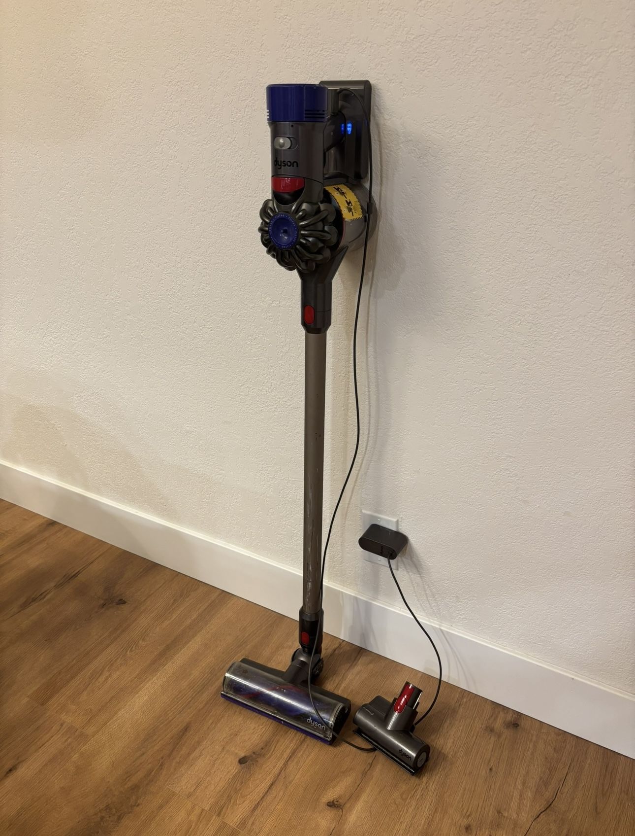 Dyson V8 Vacuum