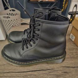 Doc Martens Boots