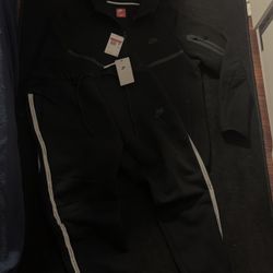 Nike Tech Sweatsuit