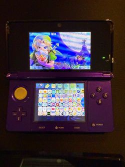 Nintendo 3DS purple