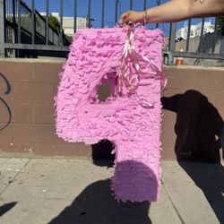 #4 pink piñata 