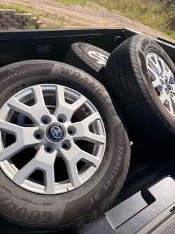 Hardly used 245/70r17 tires