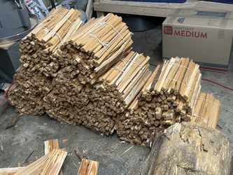 Dry Cedar Kindling Firewood