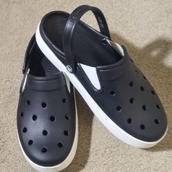 Crocs Black Clogs men's size 9, women's size 11