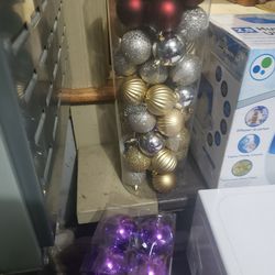 Christmas Ornaments & Tree Topper