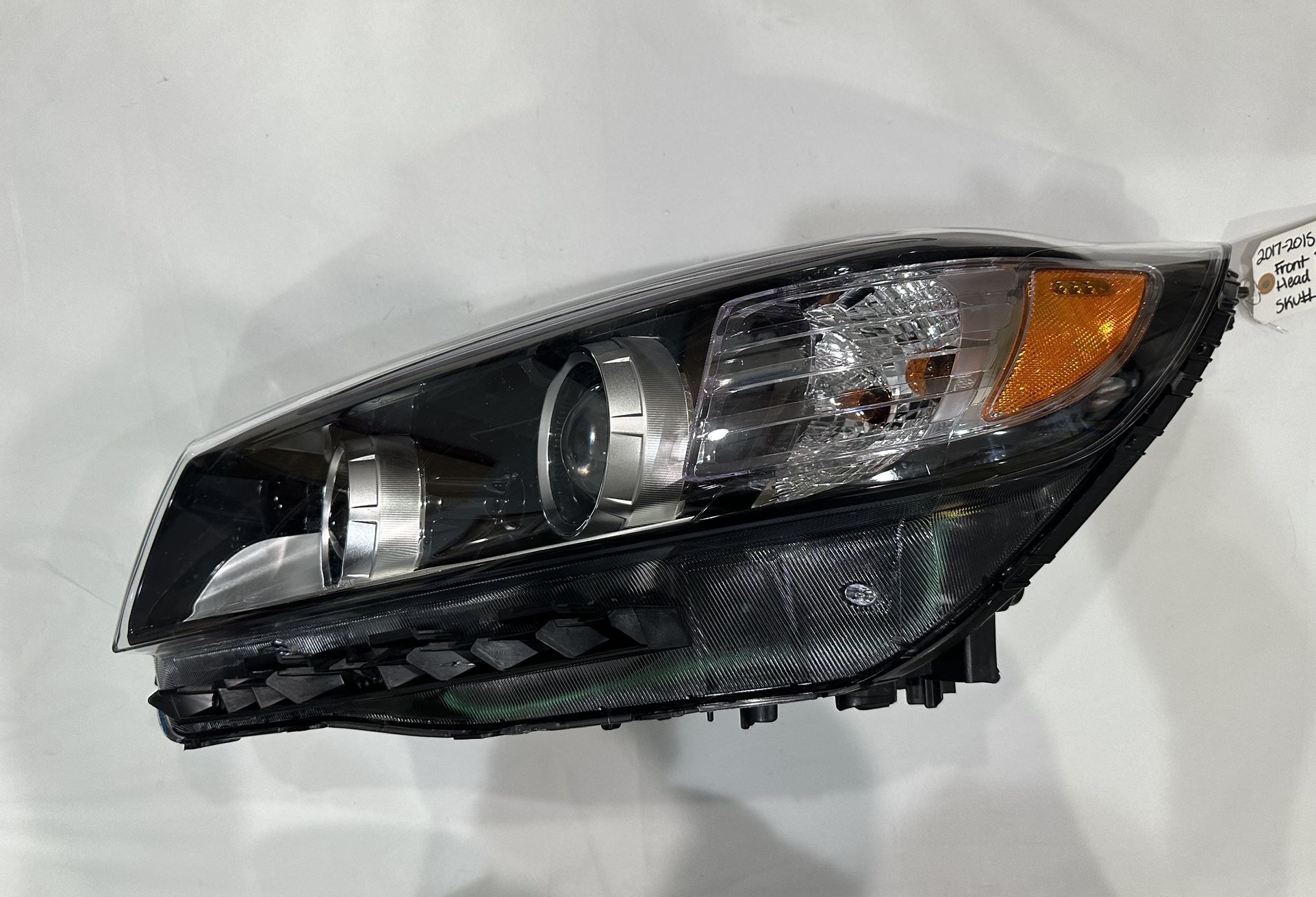 2014-15 Kia Sorento RT headlight 