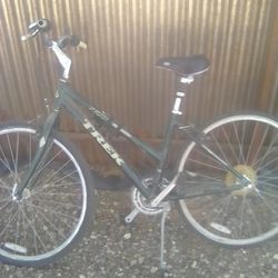 TREK 7200 MULTIRACK BICYCLE 