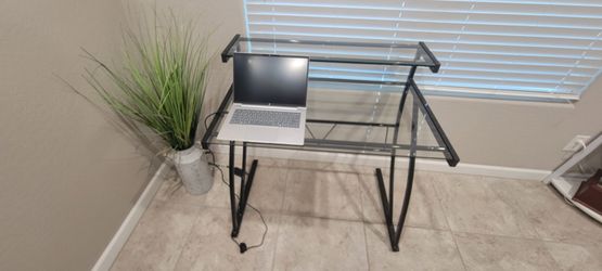 Black Metal/Tempered Glass Student Desk